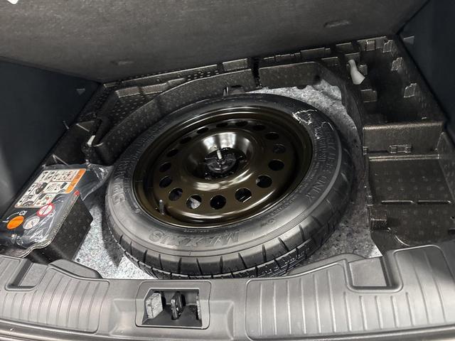 Photo of 2025 Silver Metallic Ford Escape