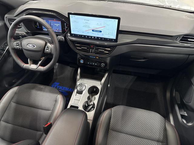 Photo of 2025 Silver Metallic Ford Escape