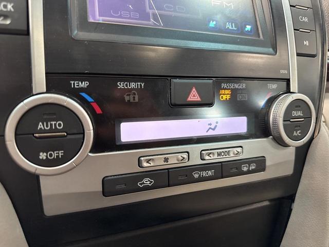 Photo of 2014 Cosmic Gray Mica Toyota Camry