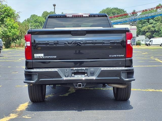 Photo of 2021 Black Chevrolet Silverado 1500