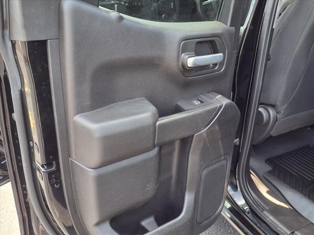 Photo of 2021 Black Chevrolet Silverado 1500