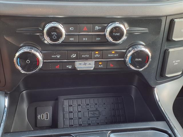 Photo of 2025 Oxford White Clearcoat Ford F-150