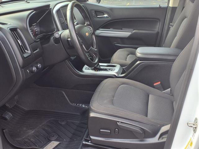 Photo of 2019 Summit White Chevrolet Colorado