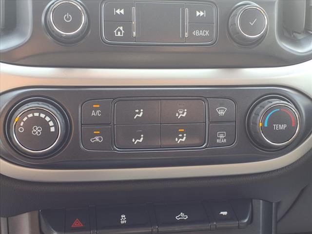 Photo of 2019 Summit White Chevrolet Colorado