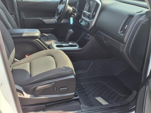 Photo of 2019 Summit White Chevrolet Colorado