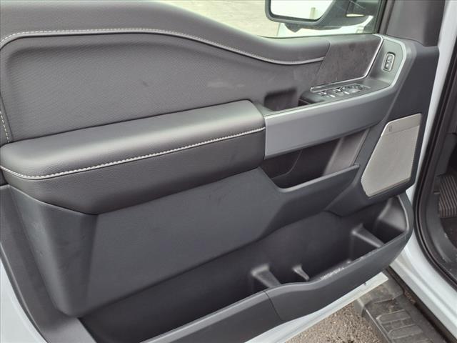 Photo of 2025 Oxford White Ford F-150