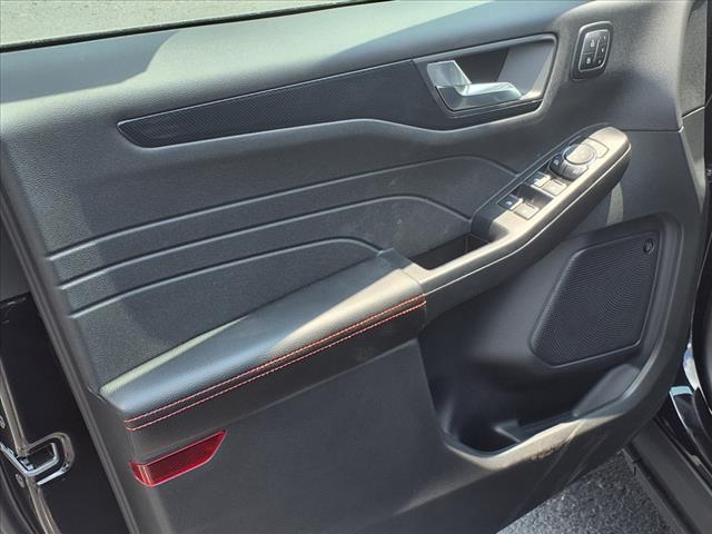 Photo of 2025 Agate Black Metallic Ford Escape