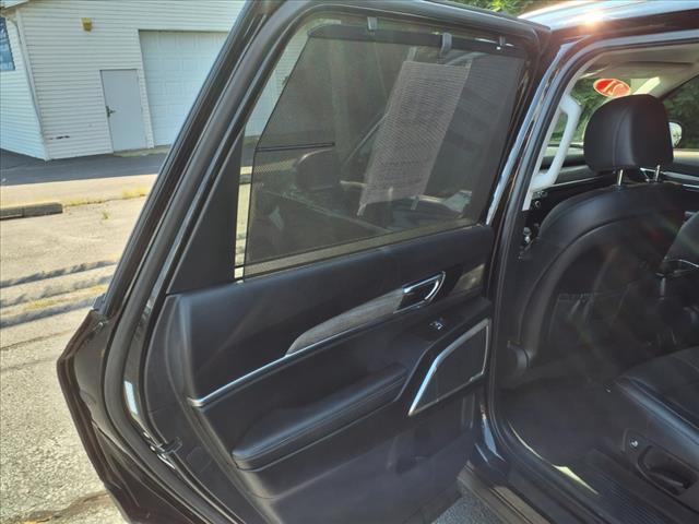 Photo of 2021 Black Kia Telluride