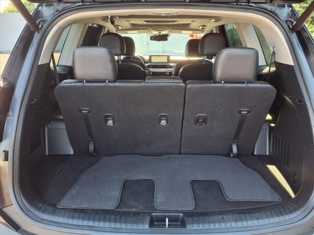 Photo of 2021 Black Kia Telluride