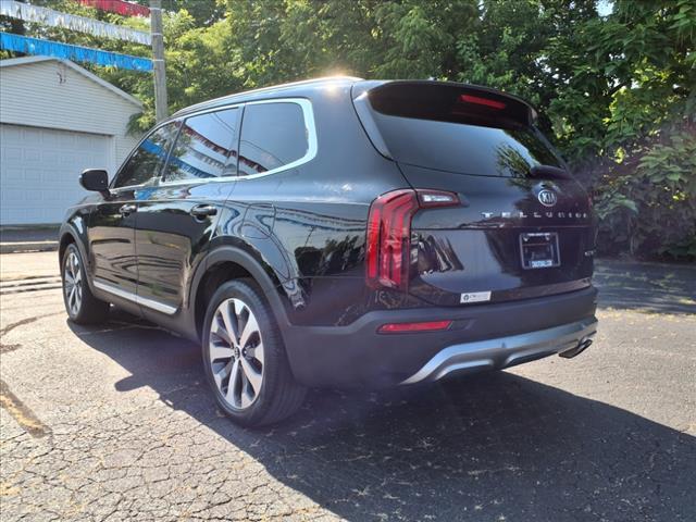 Photo of 2021 Black Kia Telluride
