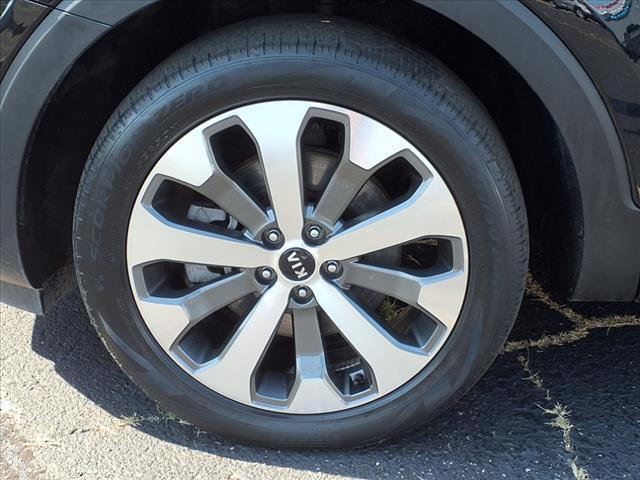 Photo of 2021 Black Kia Telluride