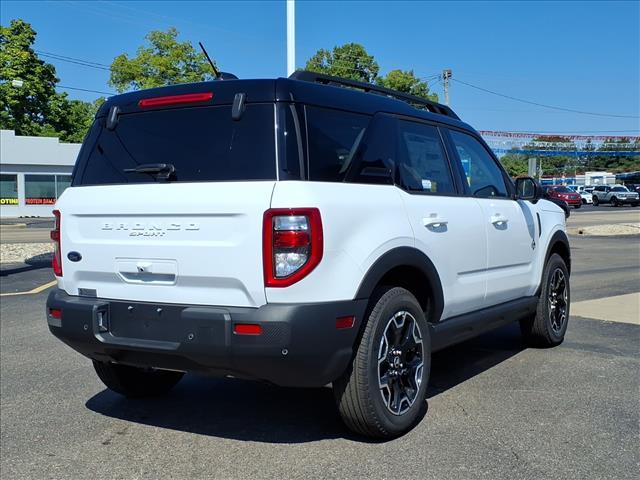 Photo of 2025 Oxford White Ford Bronco Sport