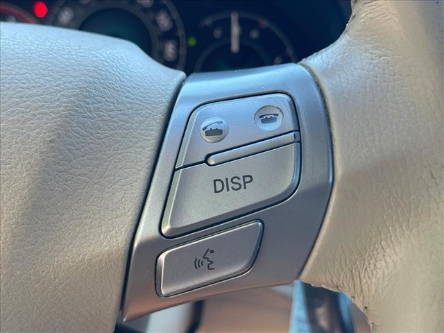 Photo of 2007 White Toyota Camry Solara