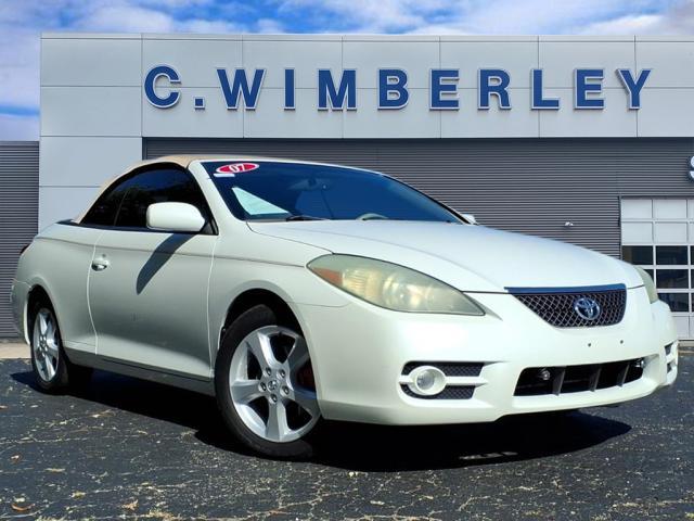 Photo of 2007 White Toyota Camry Solara