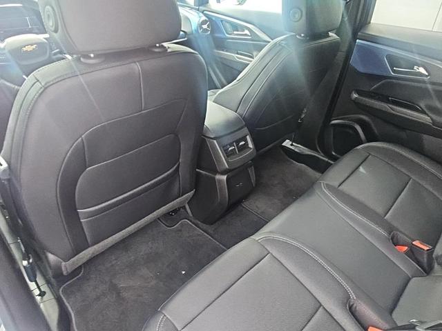 Photo of 2025 Summit White Chevrolet Equinox EV