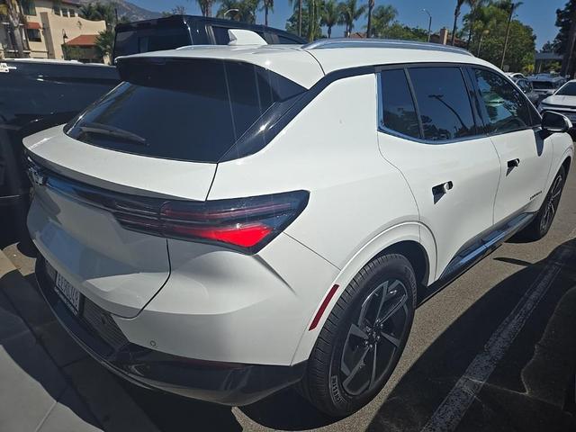 Photo of 2025 Summit White Chevrolet Equinox EV