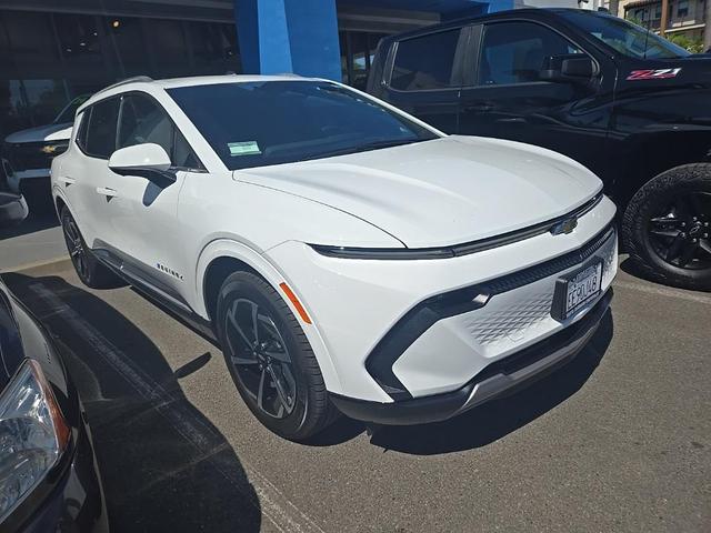 Photo of 2025 Summit White Chevrolet Equinox EV
