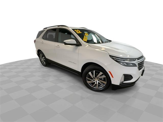 Photo of 2022 Summit White Chevrolet Equinox