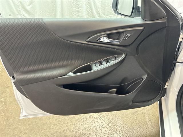 Photo of 2024 Summit White Chevrolet Malibu
