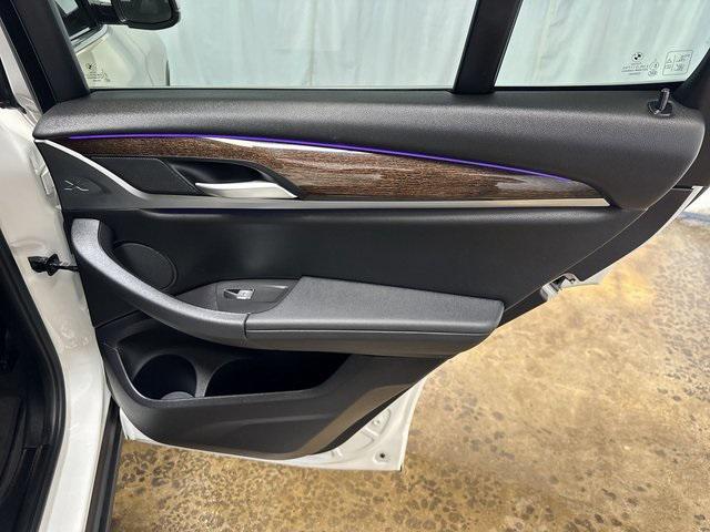 Photo of 2022 Alpine White BMW X3