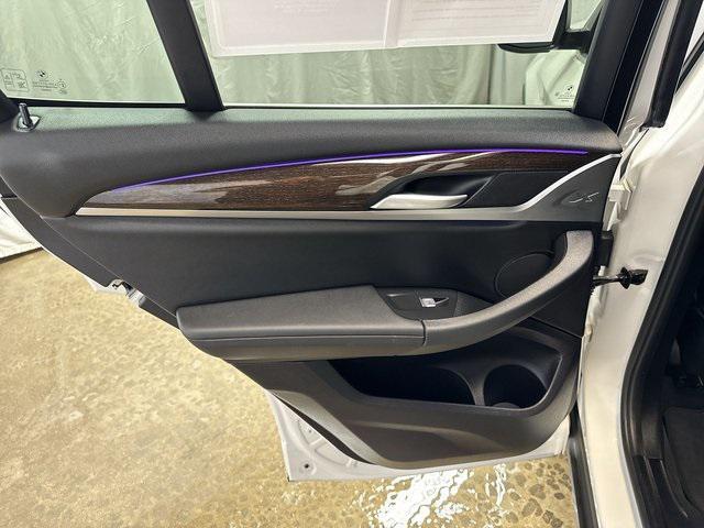 Photo of 2022 Alpine White BMW X3