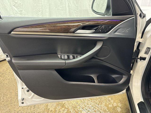 Photo of 2022 Alpine White BMW X3