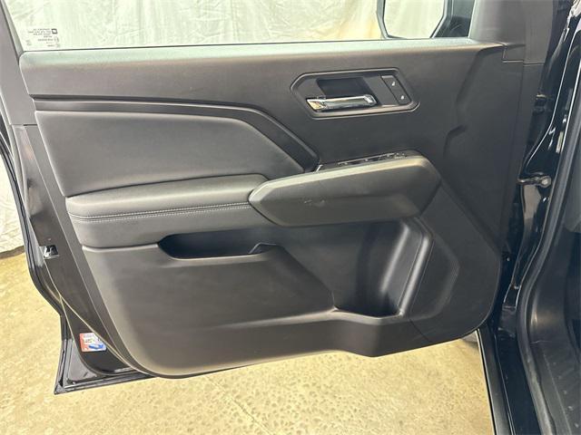 Photo of 2025 Black Chevrolet Colorado