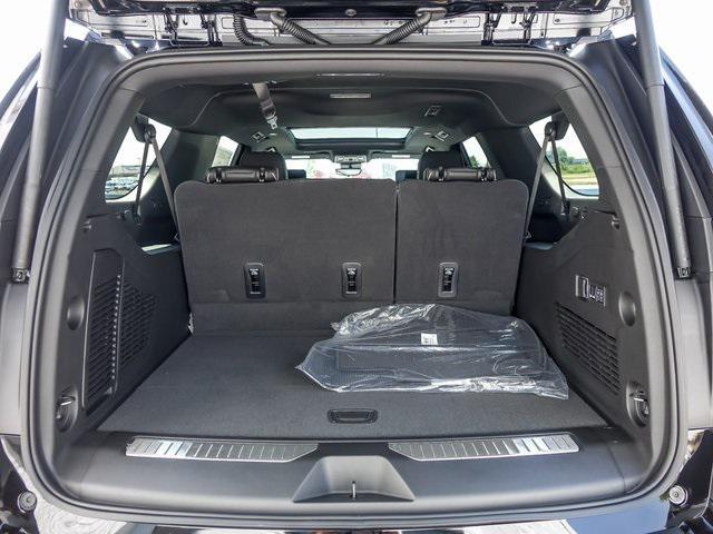 Photo of 2025 Black Chevrolet Suburban