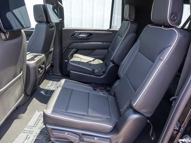 Photo of 2025 Black Chevrolet Suburban