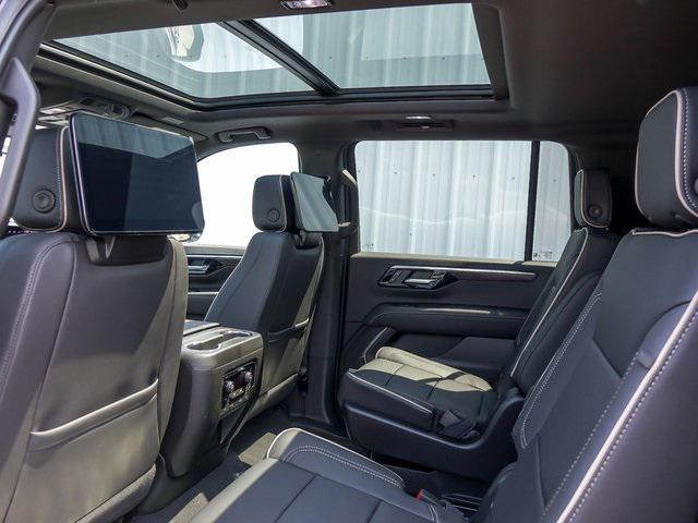 Photo of 2025 Black Chevrolet Suburban