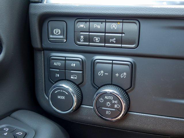 Photo of 2025 Black Chevrolet Suburban