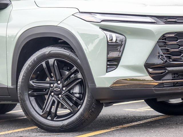 Photo of 2025 Cacti Green Chevrolet Trax