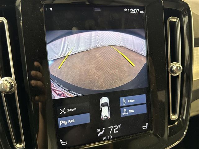 Photo of 2020 Onyx Black Metallic Volvo XC40