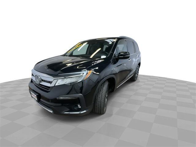 Photo of 2022 Crystal Black Pearl Honda Pilot