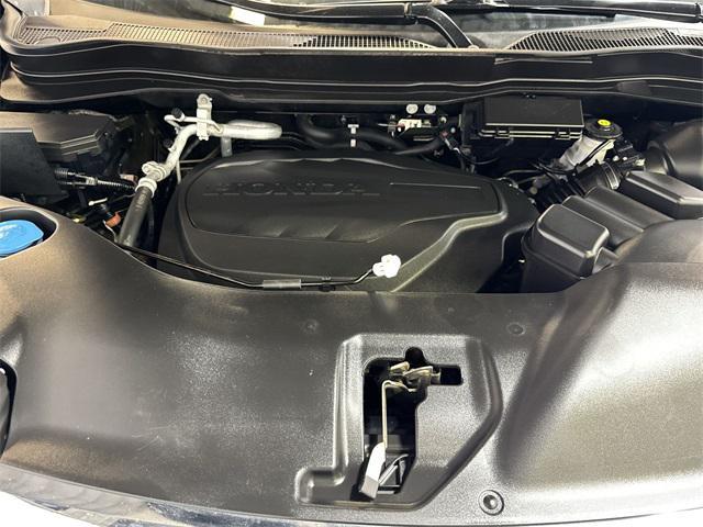 Photo of 2022 Crystal Black Pearl Honda Pilot