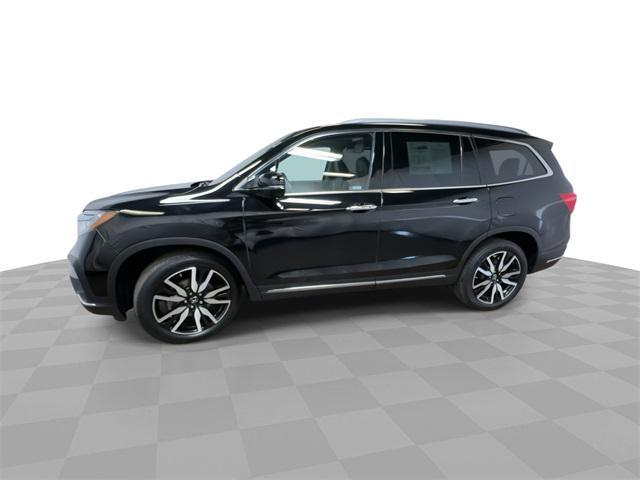 Photo of 2022 Crystal Black Pearl Honda Pilot