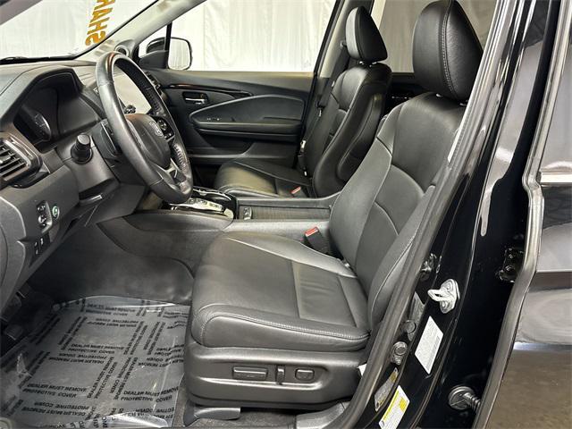 Photo of 2022 Crystal Black Pearl Honda Pilot