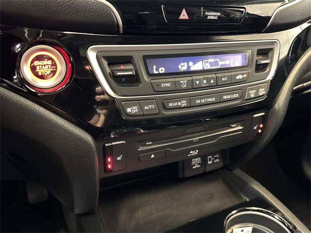 Photo of 2022 Crystal Black Pearl Honda Pilot