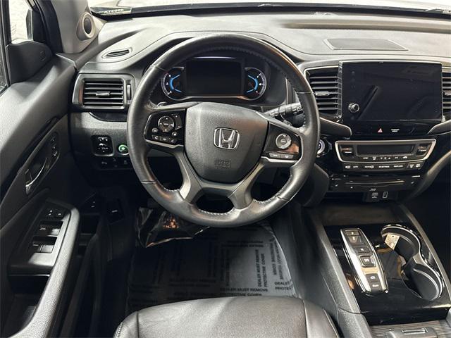 Photo of 2022 Crystal Black Pearl Honda Pilot