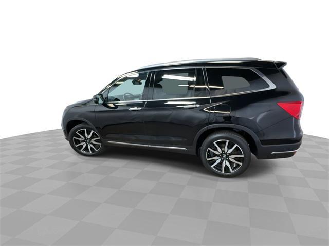 Photo of 2022 Crystal Black Pearl Honda Pilot