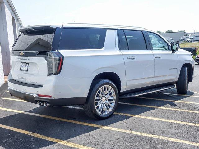 Photo of 2025 Iridescent Pearl Tricoat Chevrolet Suburban