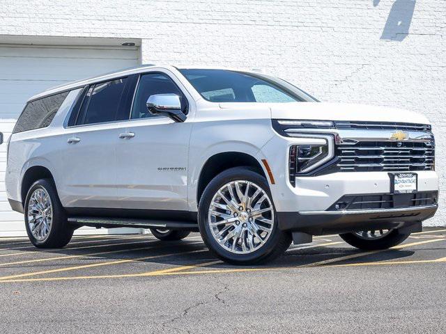 Photo of 2025 Iridescent Pearl Tricoat Chevrolet Suburban