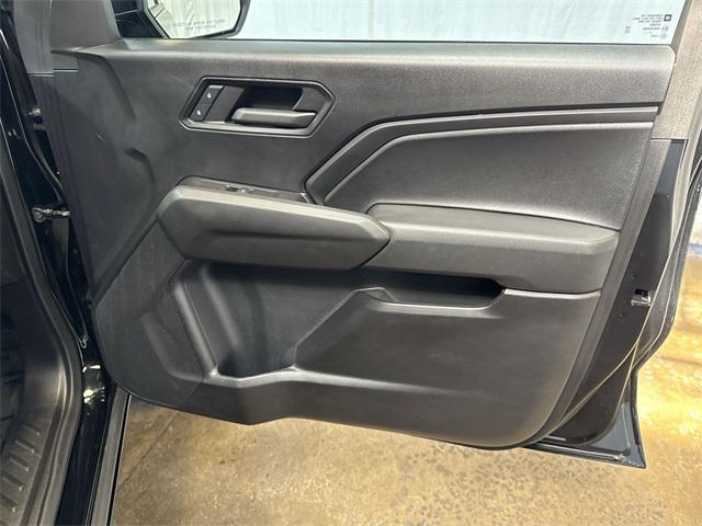 Photo of 2024 Black Chevrolet Colorado