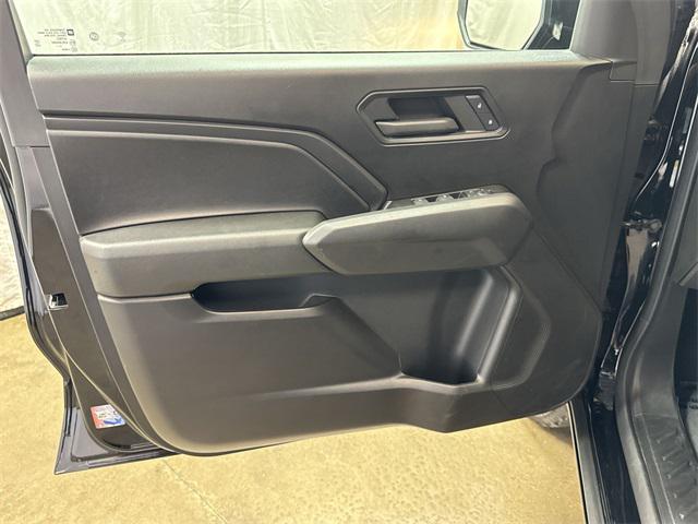 Photo of 2024 Black Chevrolet Colorado