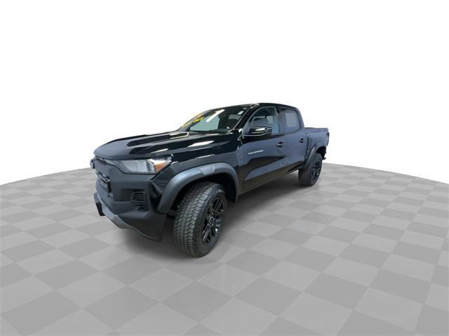 Photo of 2024 Black Chevrolet Colorado