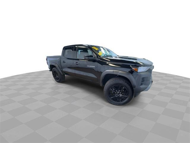 Photo of 2024 Black Chevrolet Colorado