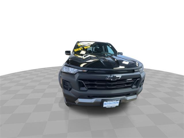 Photo of 2024 Black Chevrolet Colorado