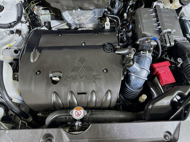 Photo of 2024 White Diamond Mitsubishi Outlander Sport