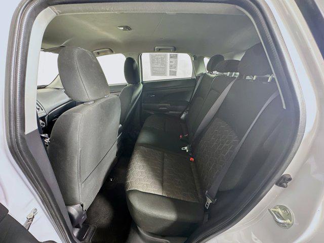 Photo of 2024 White Diamond Mitsubishi Outlander Sport