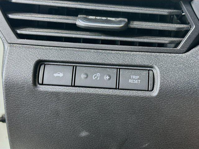 Photo of 2022 Pearl White Tricoat Nissan Altima